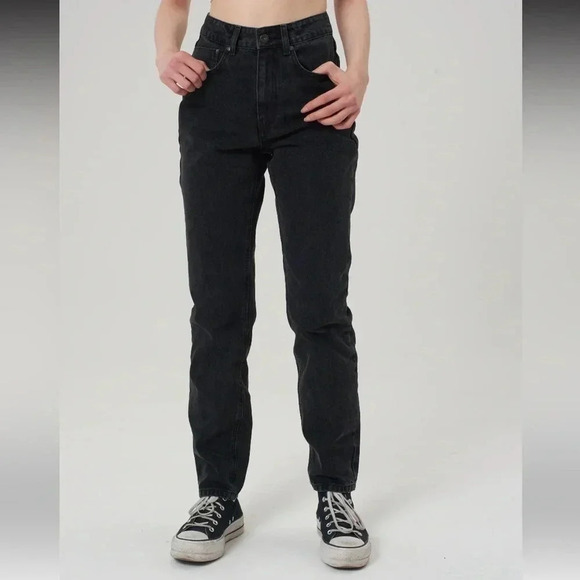 The Ragged Priest Butt Cut Black Mom Jeans High Waisted Pants Charcoal 26 - Picture 3 of 16